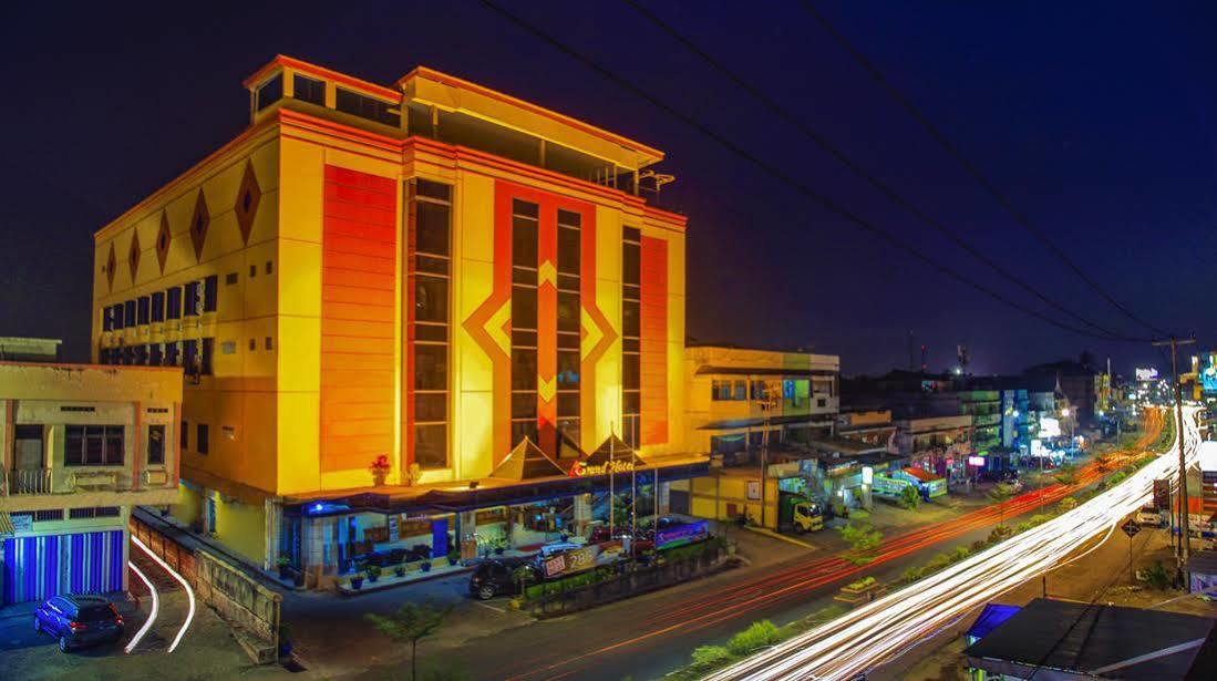 Grand Hotel Jambi Exteriér fotografie